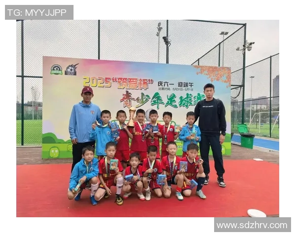 探索u8足球明星的成长之路与辉煌成就背后的故事与启示