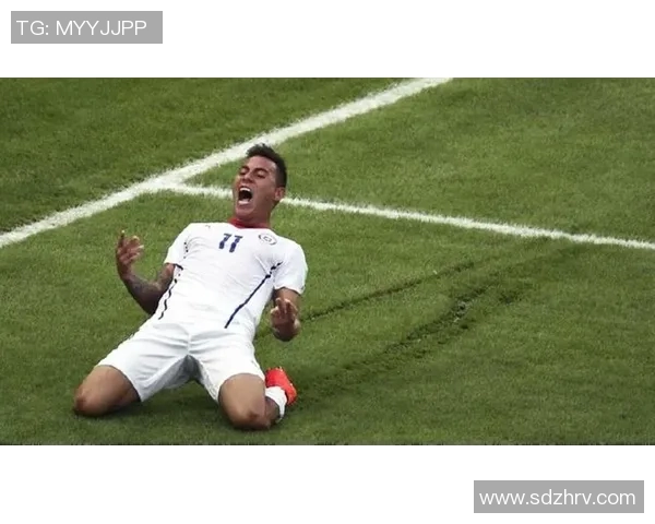 足球明星受伤瞬间曝光伤痛背后的坚韧与勇气展现