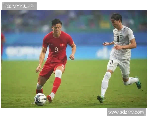 香港足球明星队精彩全场回放重温球场激情与荣耀时刻