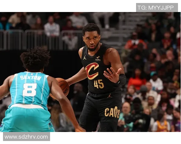 11月4日骑士对阵黄蜂精彩对决期待两队球星展现绝佳状态 11月4日骑士对阵黄蜂精彩对决期待两队球星展现绝佳状态